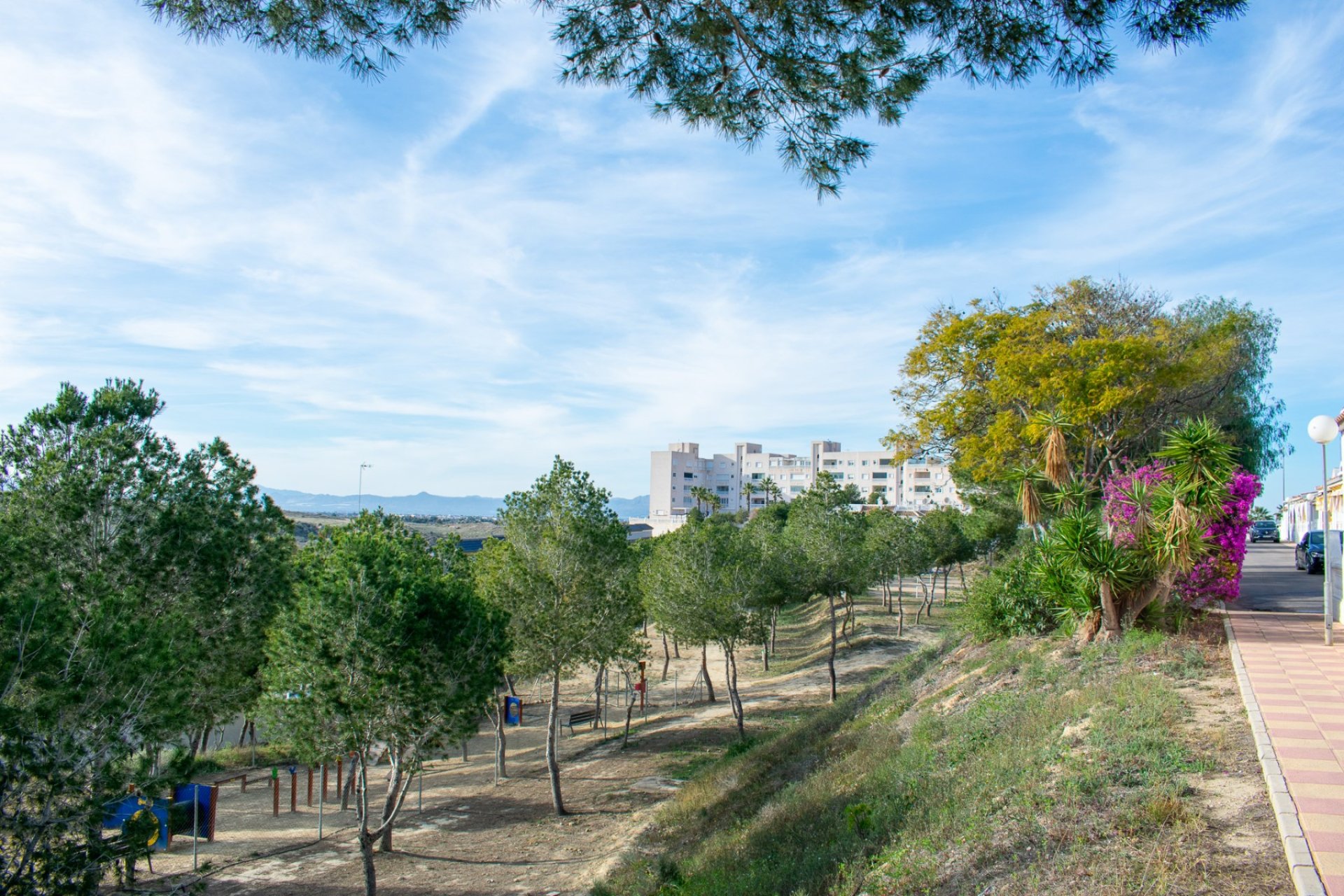 Resale - Townhouse -
Guardamar del Segura - Urbanizaciones