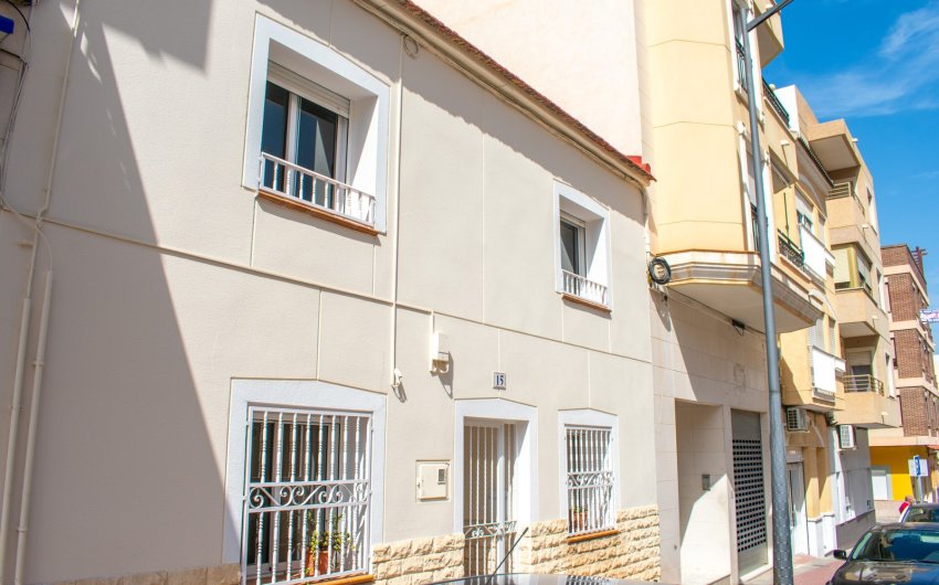 Resale - Townhouse -
Guardamar del Segura