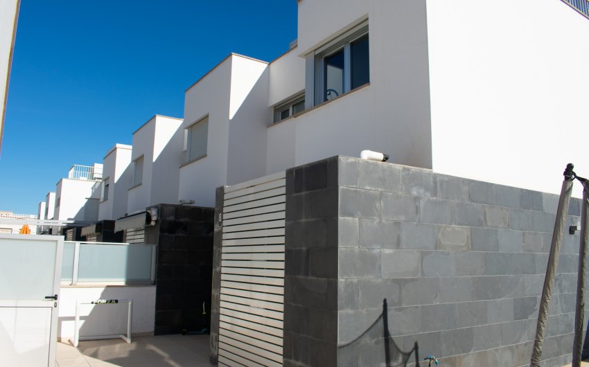 Resale - Townhouse -
Guardamar del Segura