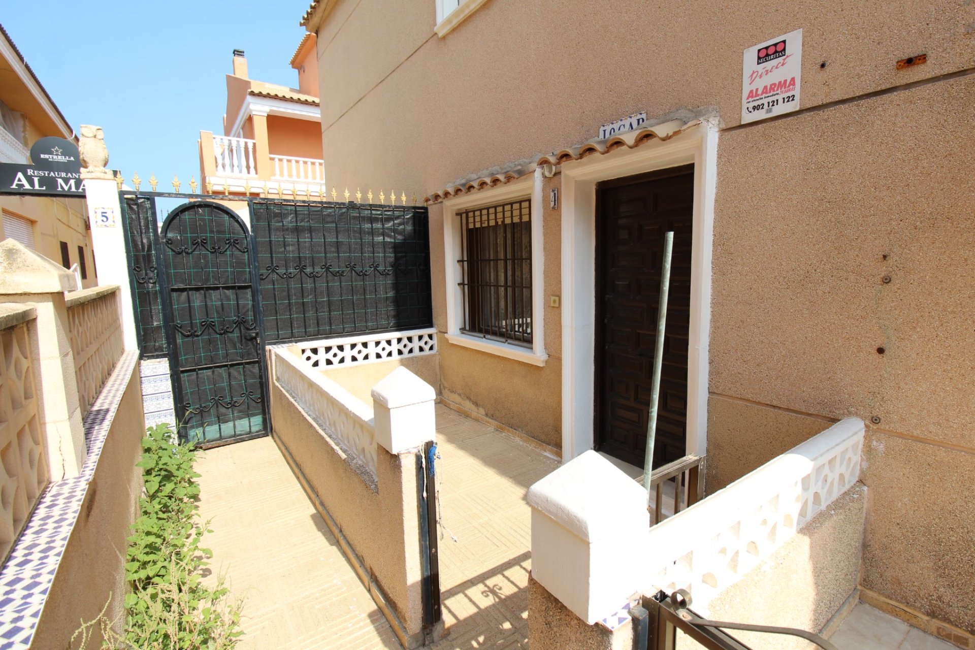 Resale - Townhouse -
La Mata - Pueblo/ PLAYA