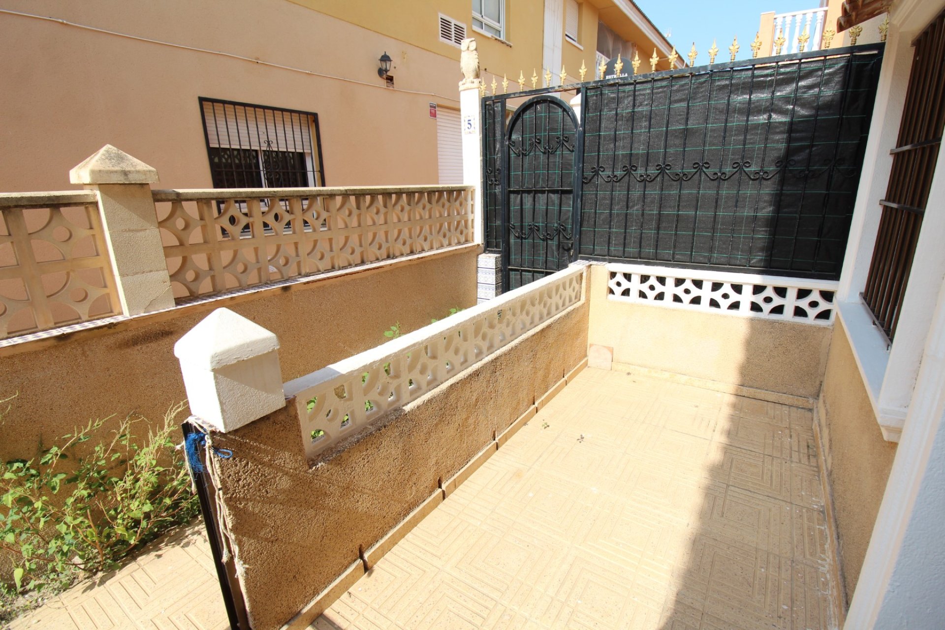 Resale - Townhouse -
La Mata - Pueblo/ PLAYA