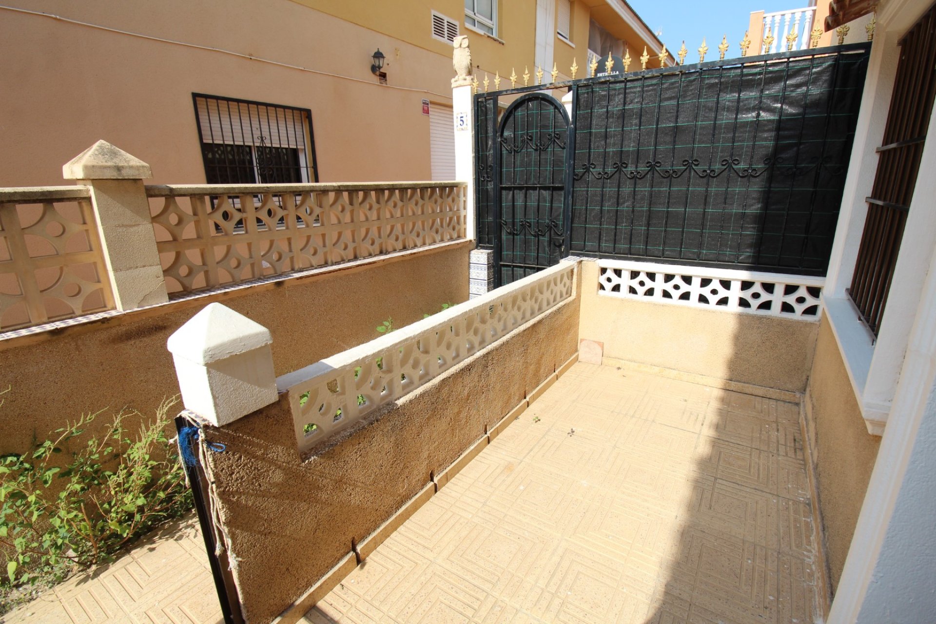 Resale - Townhouse -
La Mata - Pueblo/ PLAYA