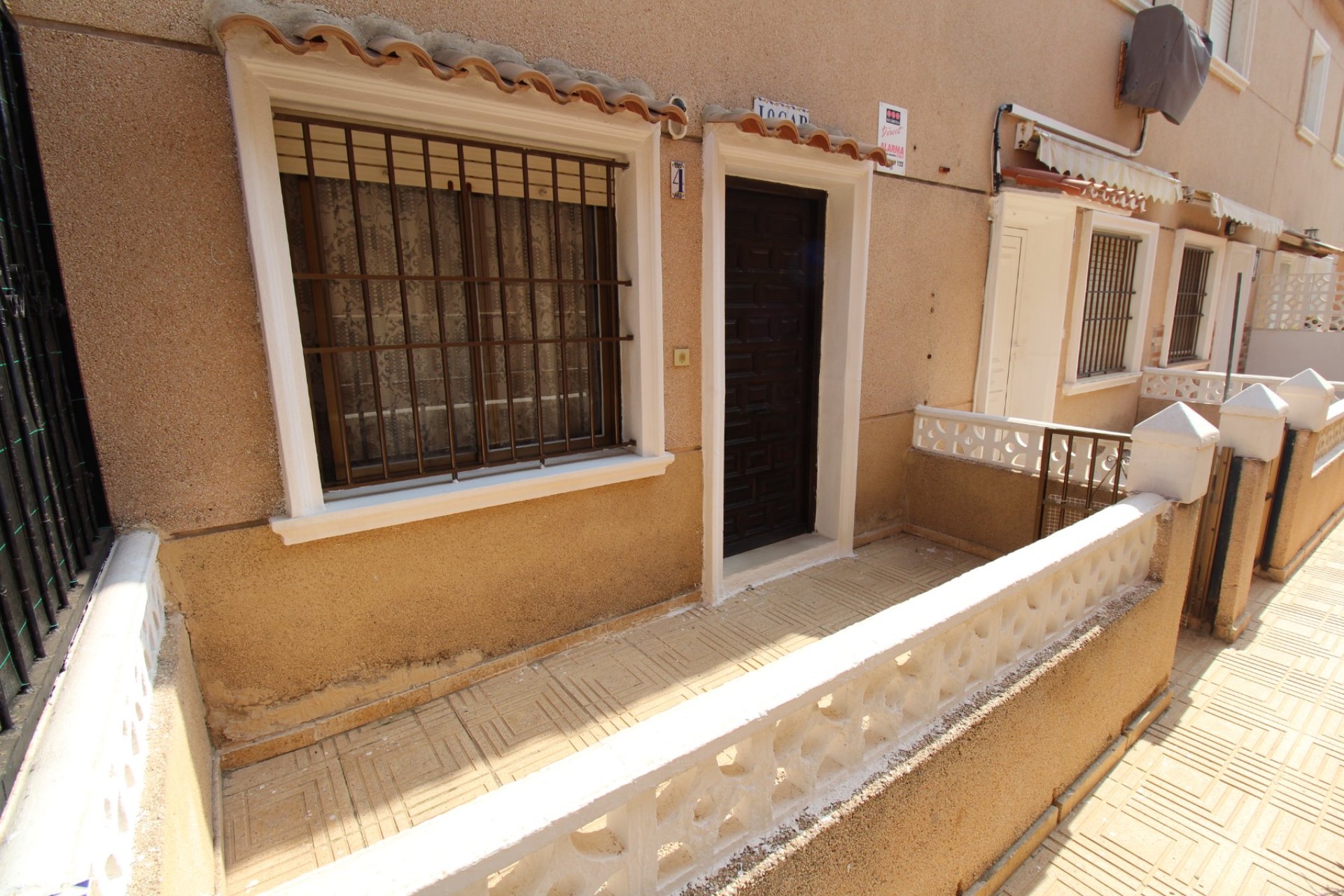 Resale - Townhouse -
La Mata - Pueblo/ PLAYA