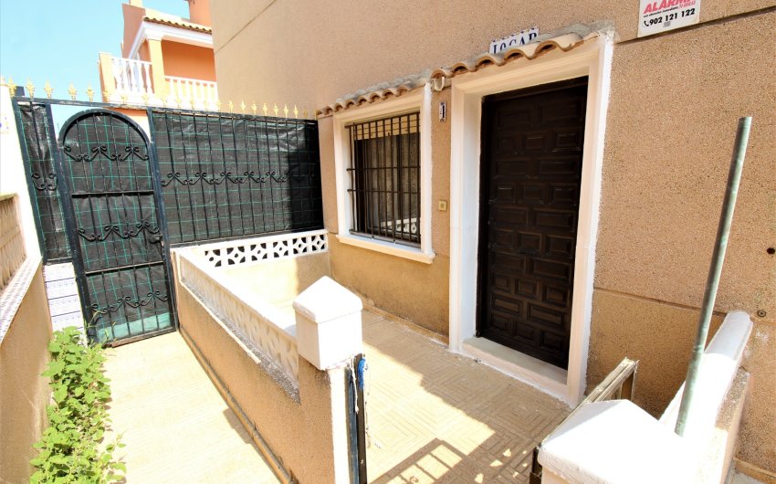 Resale - Townhouse -
La Mata - Pueblo/ PLAYA