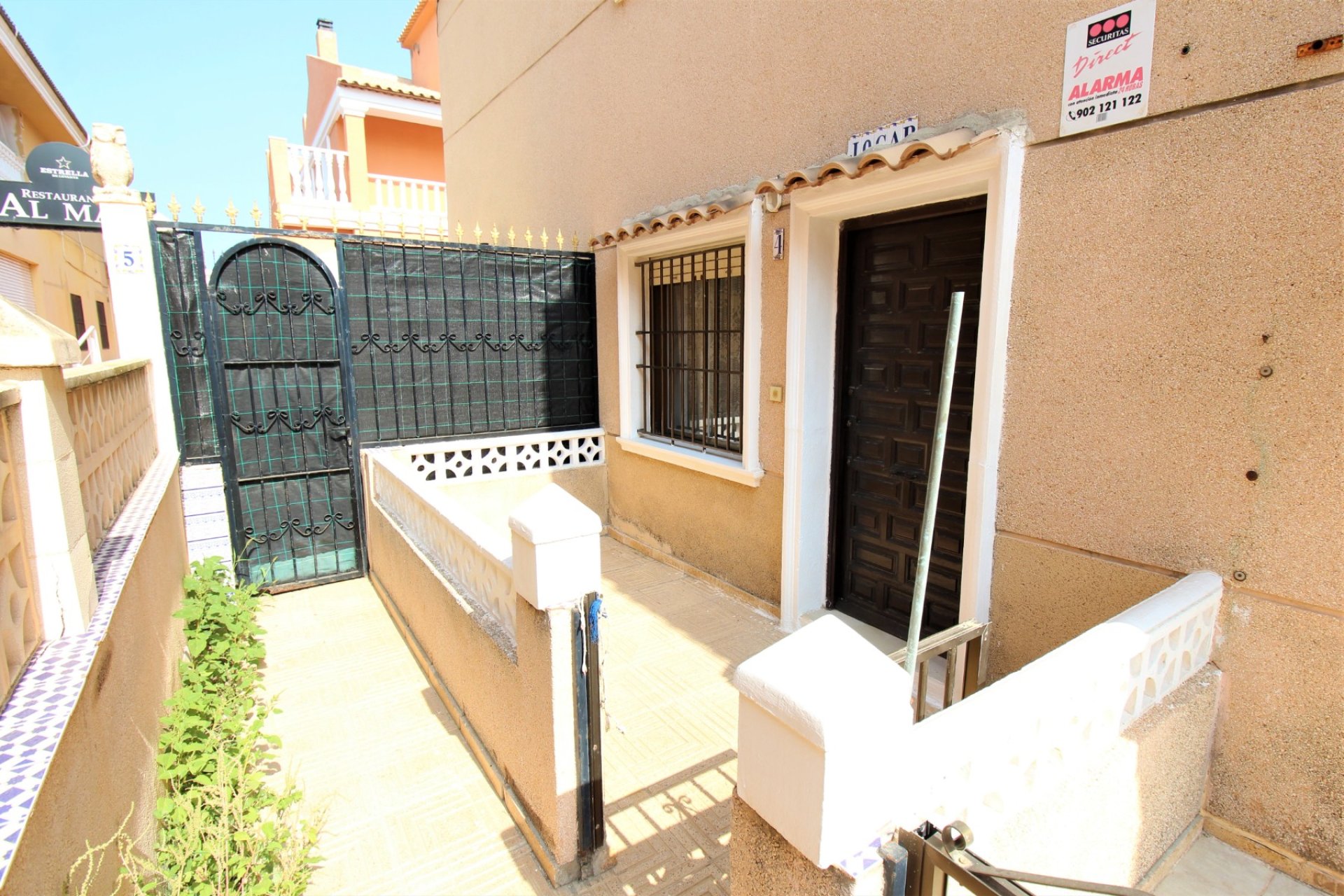 Resale - Townhouse -
La Mata - Pueblo/ PLAYA