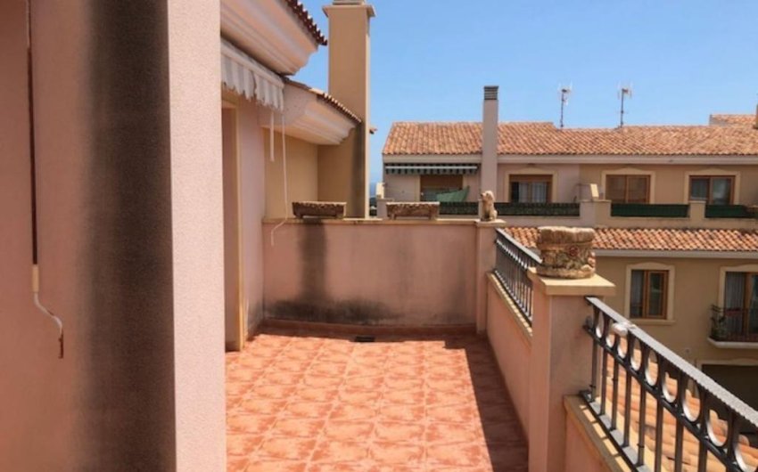 Resale - Townhouse -
La Nucía - town