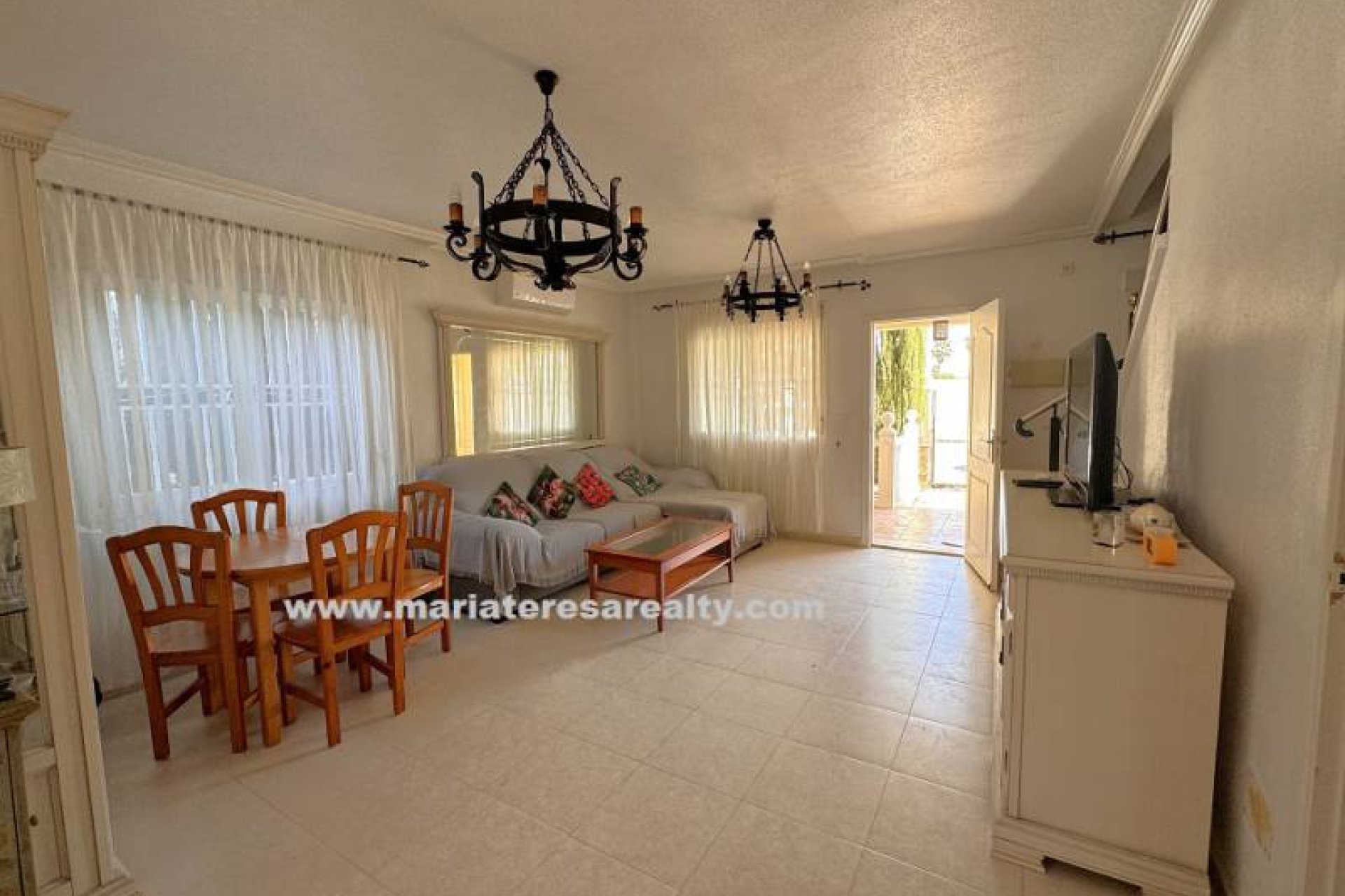 Resale - Townhouse -
Los Alcazares - Gated complex El Divino