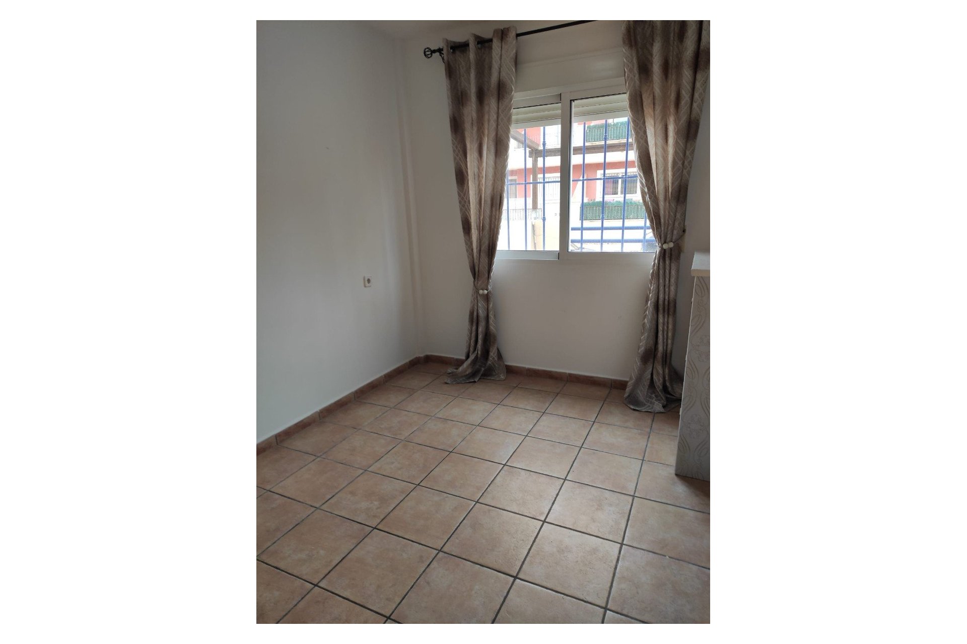 Resale - Townhouse -
Los Alcazares