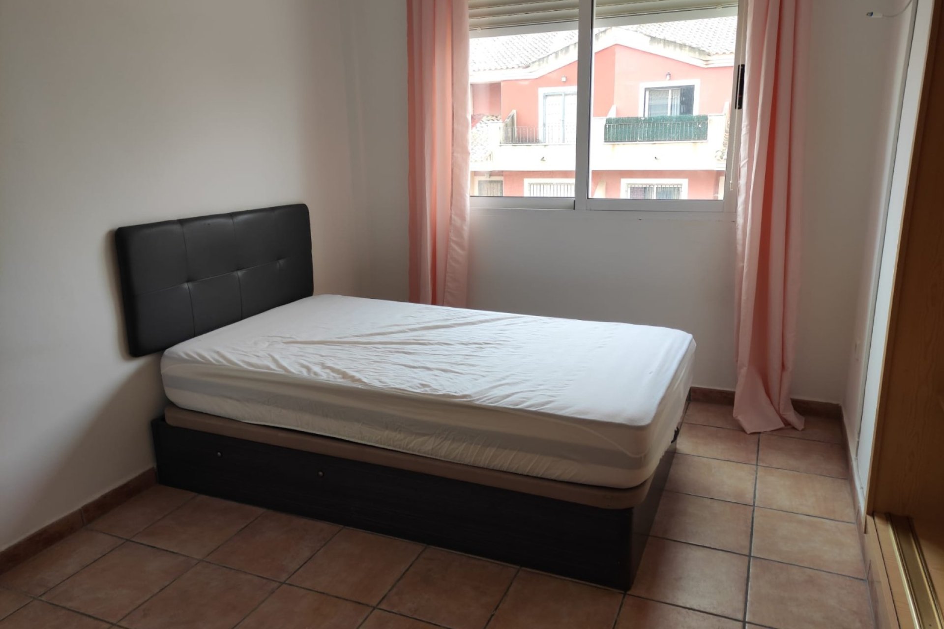 Resale - Townhouse -
Los Alcazares