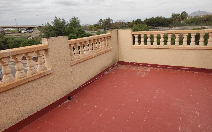 Resale - Townhouse -
Los Alcazares
