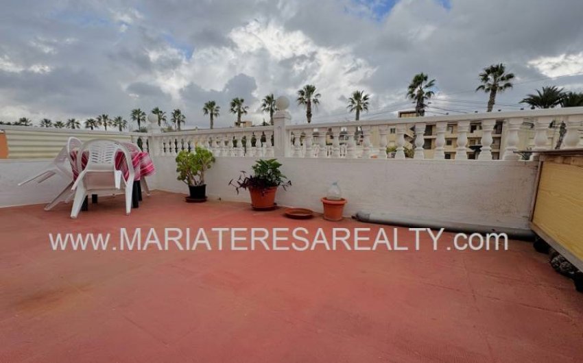 Resale - Townhouse -
Los Narejos - Urb. Oasis