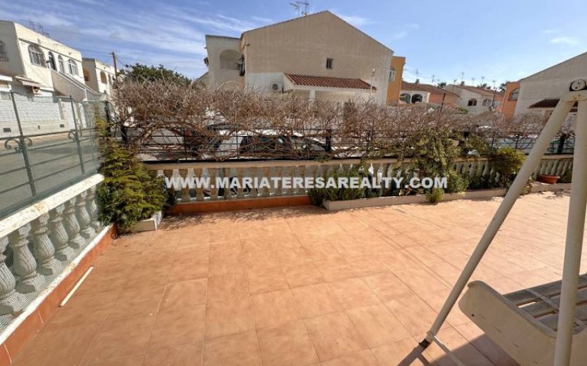 Resale - Townhouse -
Los Narejos - Urb. Oasis