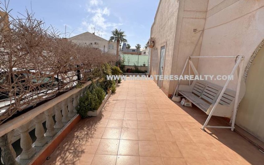 Resale - Townhouse -
Los Narejos - Urb. Oasis