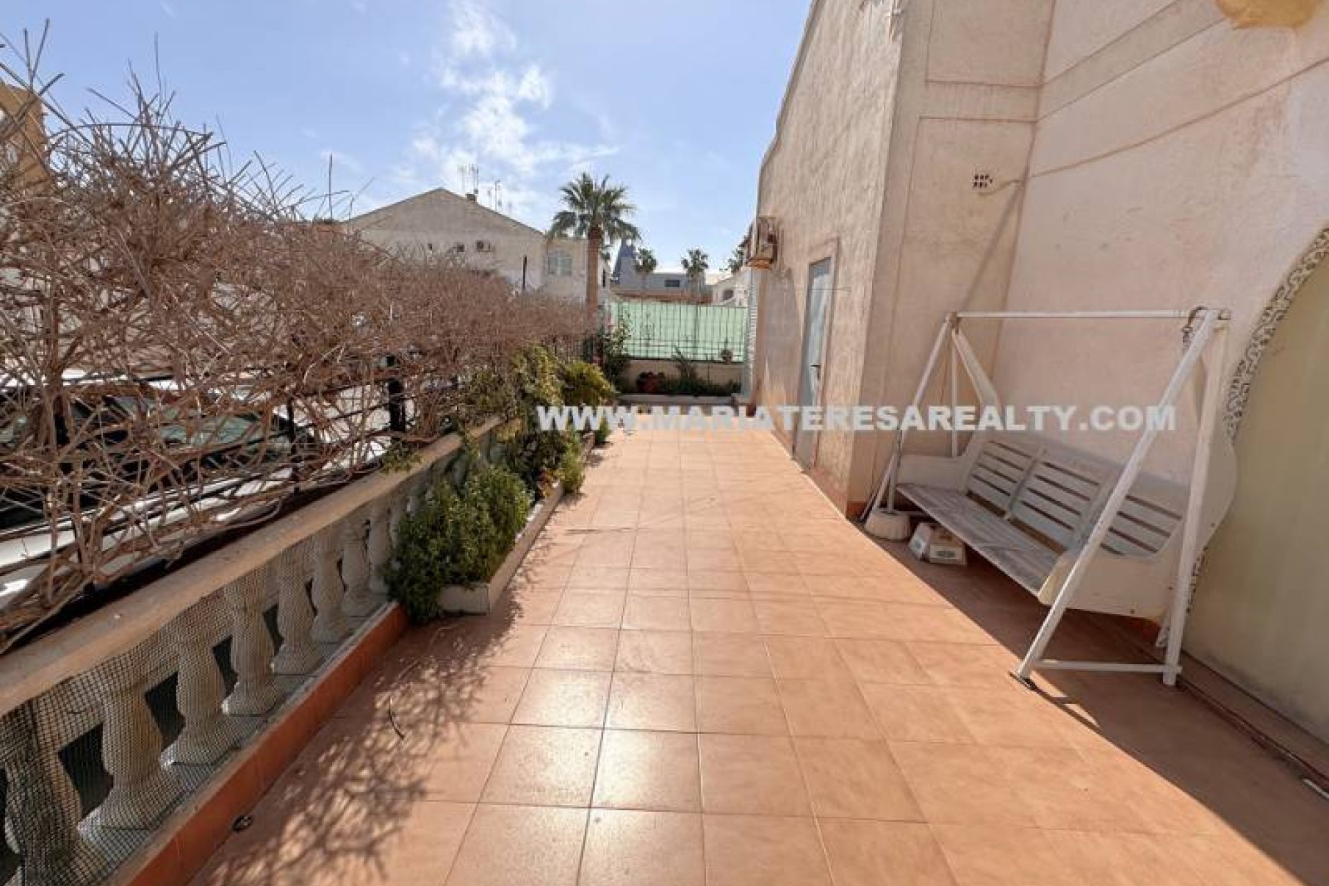 Resale - Townhouse -
Los Narejos - Urb. Oasis