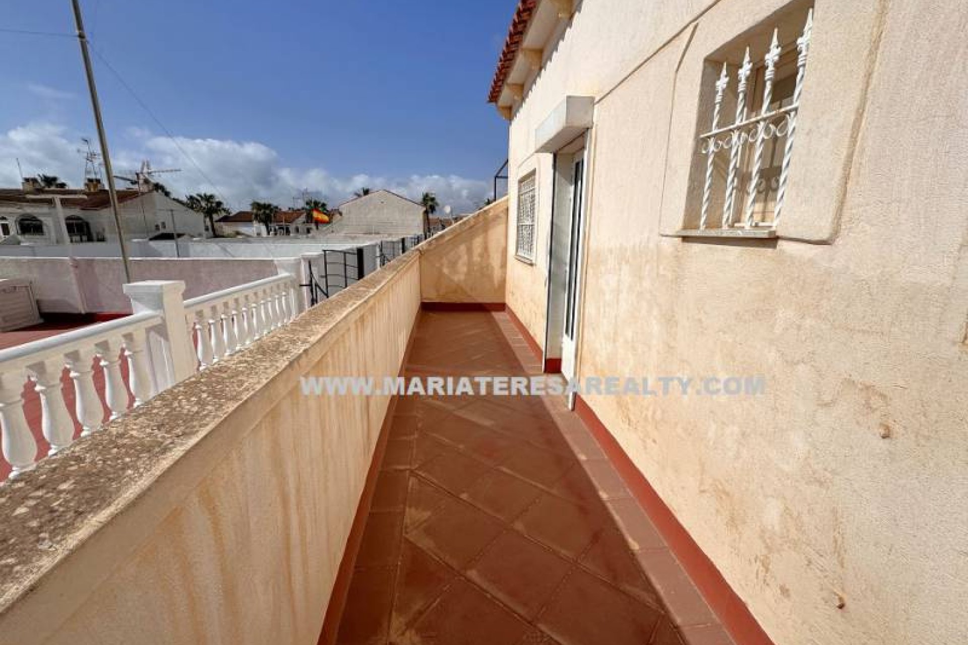 Resale - Townhouse -
Los Narejos - Urb. Oasis