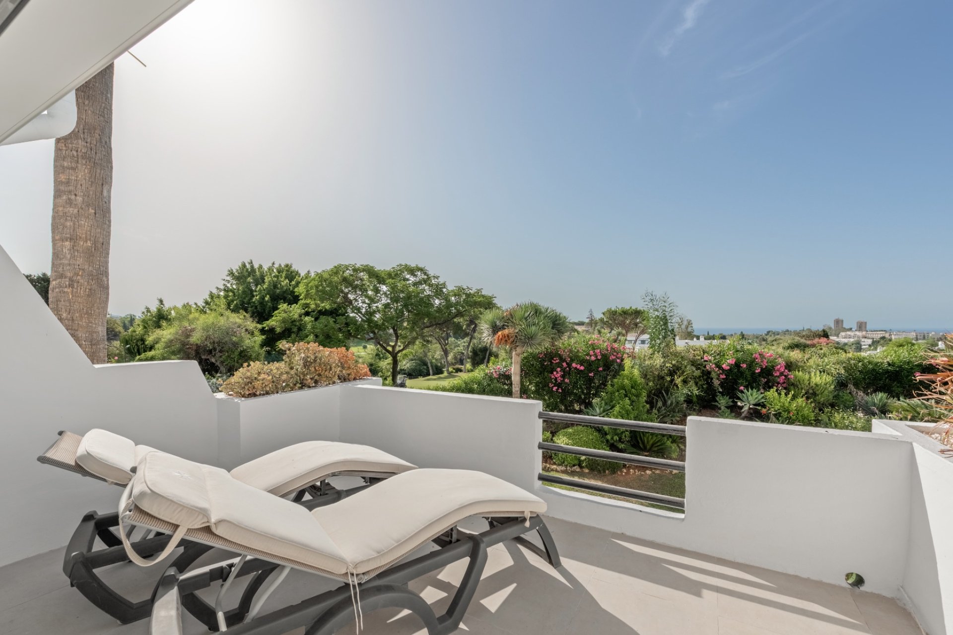 Resale - Townhouse -
Marbella - Nueva Andalucía