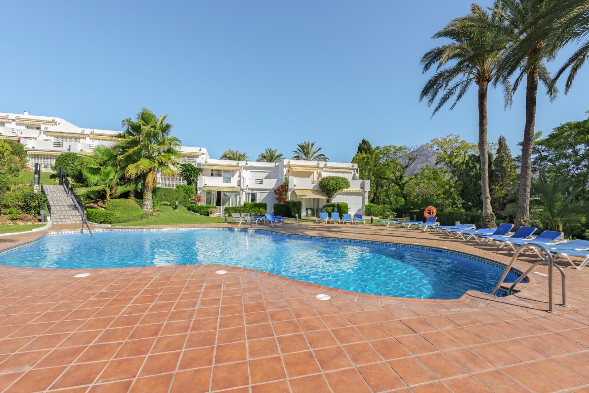 Resale - Townhouse -
Marbella - Nueva Andalucía
