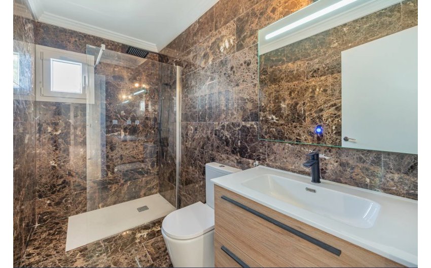 Resale - Townhouse -
Marbella - Puerto Banús