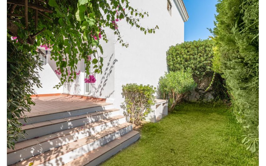 Resale - Townhouse -
Marbella - Puerto Banús