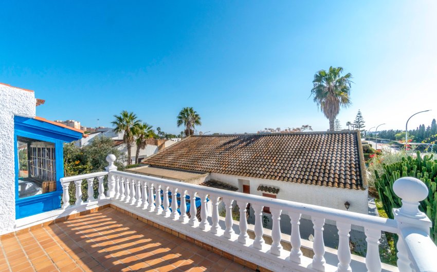 Resale - Townhouse -
Orihuela Costa - Campoamor