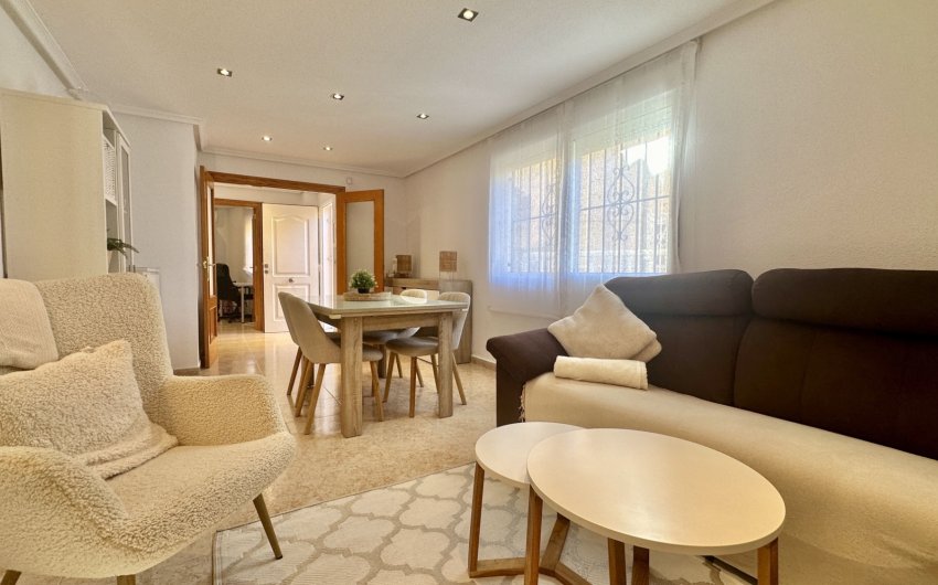 Resale - Townhouse -
Orihuela Costa - La Florida