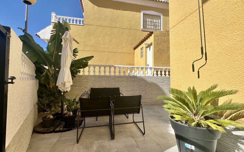 Resale - Townhouse -
Orihuela Costa - La Florida