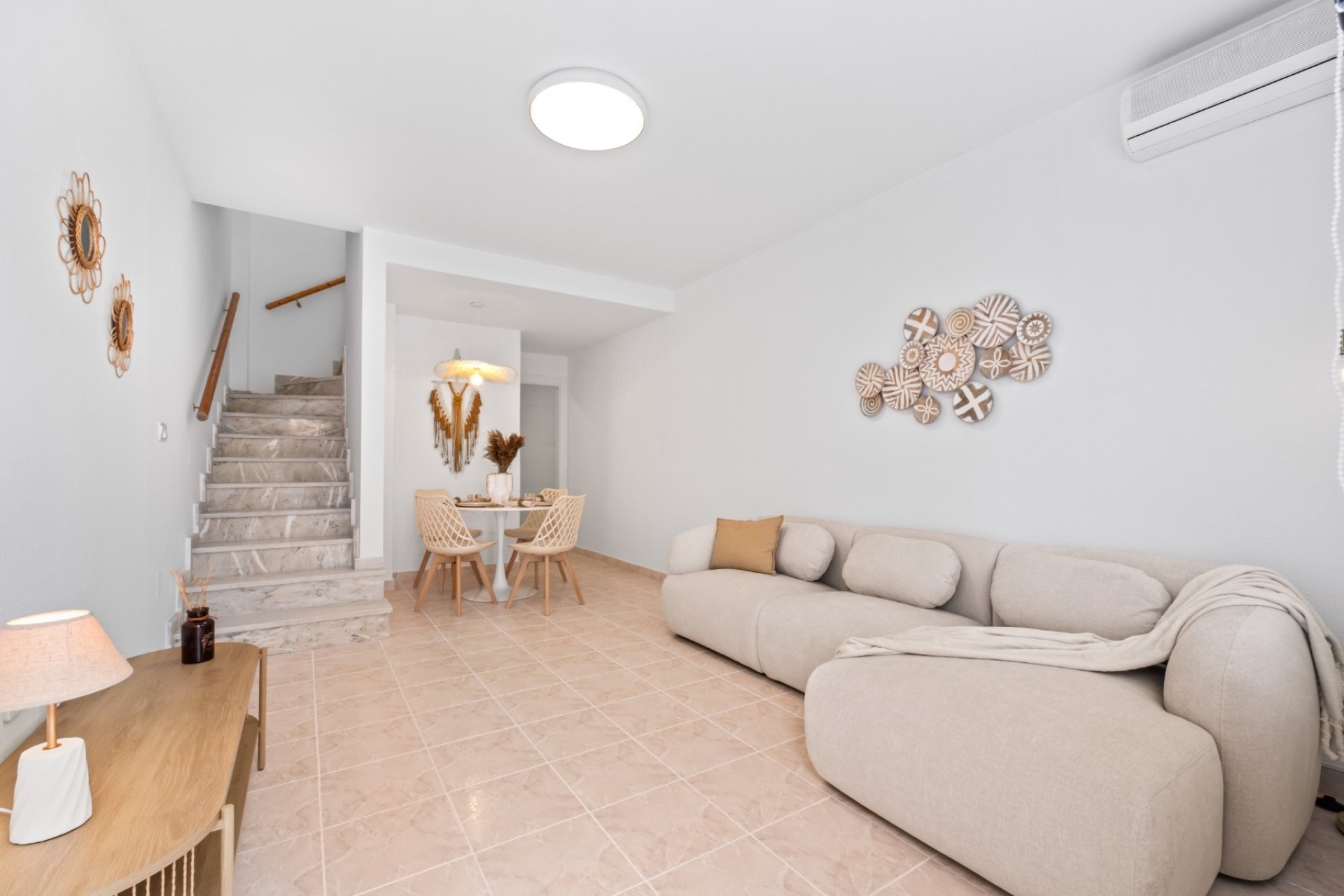 Resale - Townhouse -
Orihuela Costa - La Florida