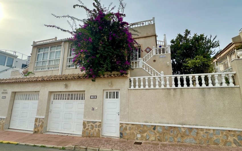 Resale - Townhouse -
Orihuela Costa - Los Altos