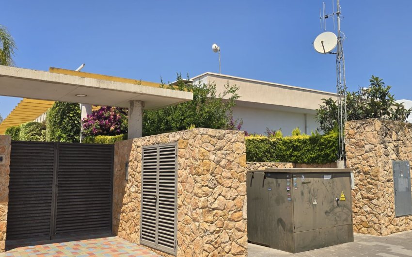 Resale - Townhouse -
Orihuela Costa - Mil Palmeras