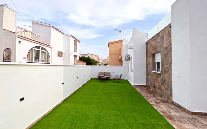 Resale - Townhouse -
Orihuela Costa - Playa Flamenca