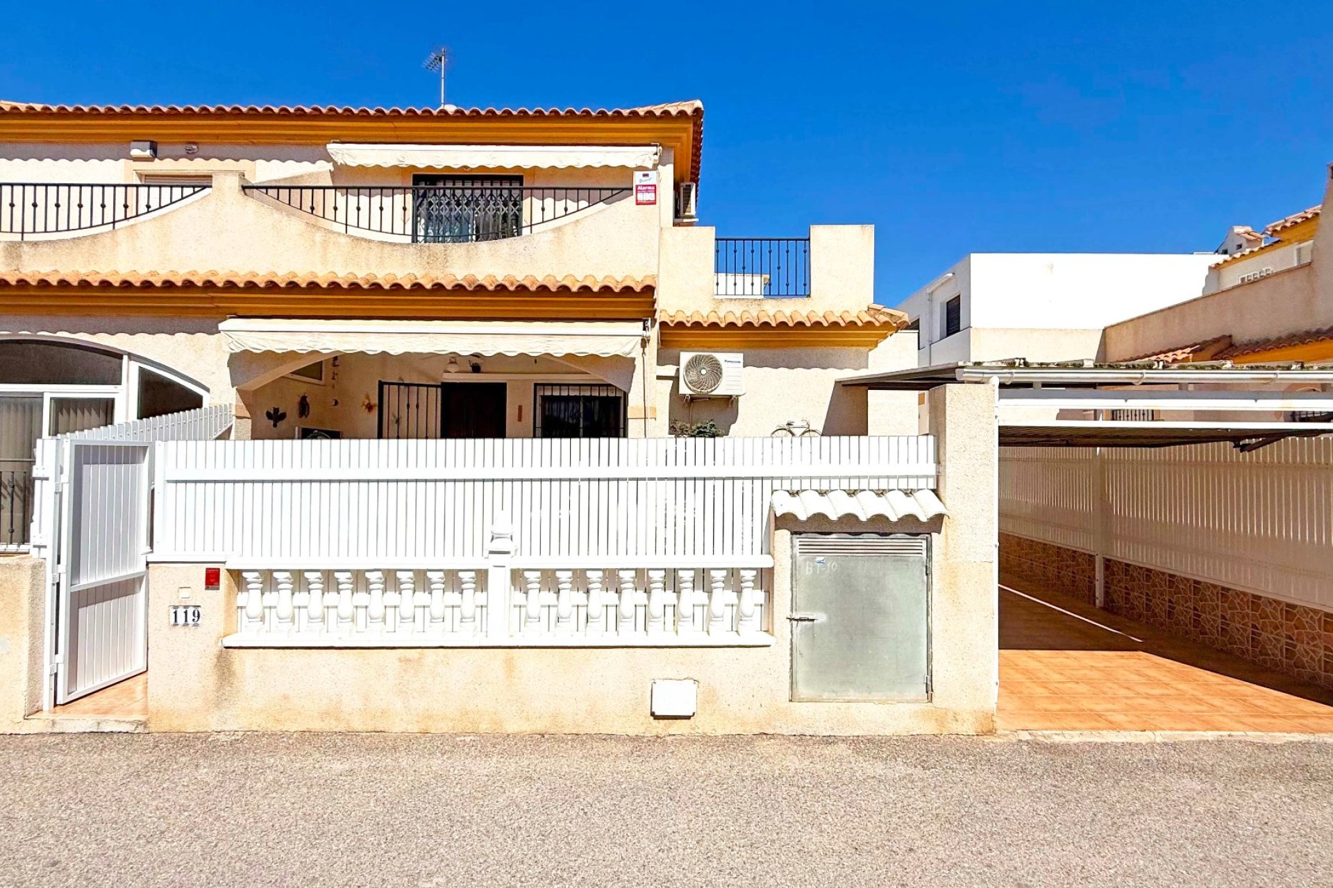 Resale - Townhouse -
Orihuela Costa - Playa Flamenca