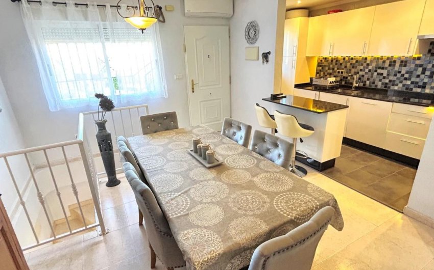 Resale - Townhouse -
Orihuela Costa - Villamartín