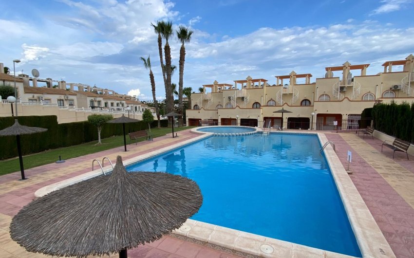 Resale - Townhouse -
Orihuela Costa - Villamartín