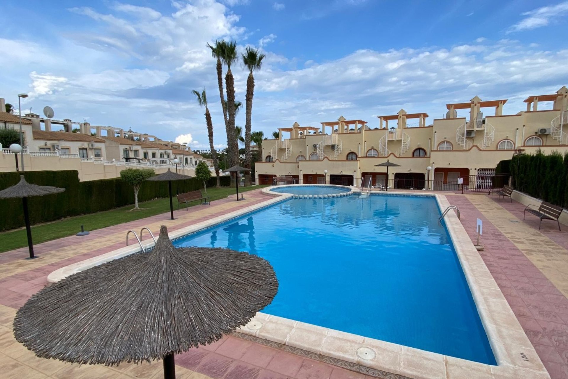 Resale - Townhouse -
Orihuela Costa - Villamartín