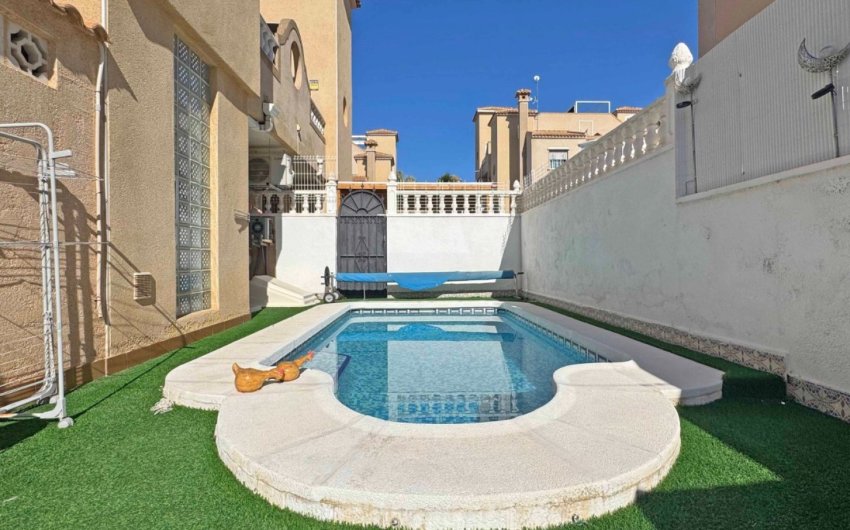 Resale - Townhouse -
Orihuela Costa - Villamartín