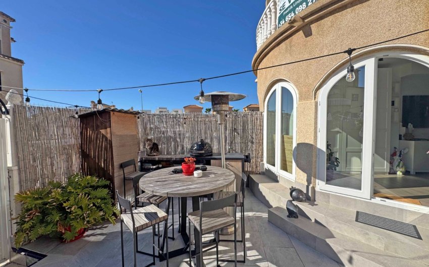 Resale - Townhouse -
Orihuela Costa - Villamartín