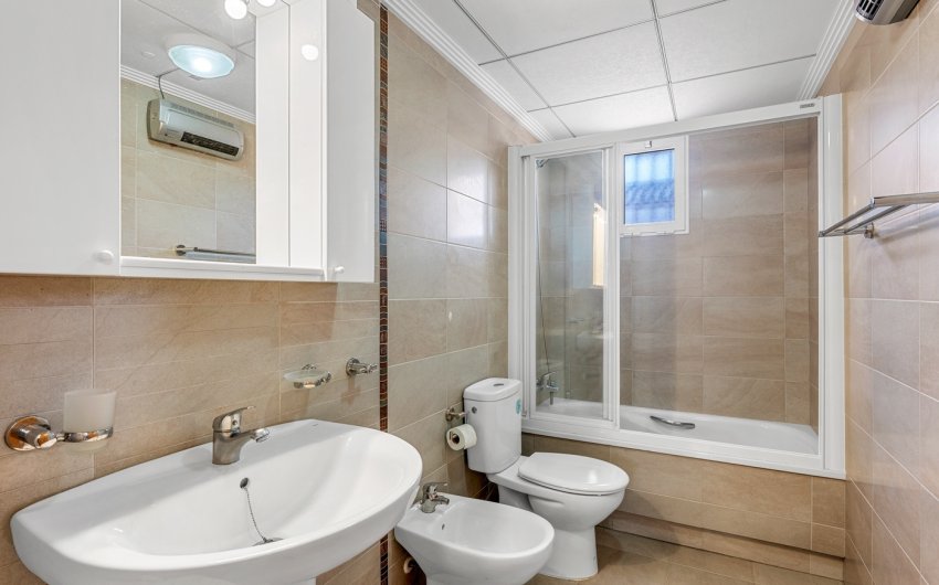 Resale - Townhouse -
Orihuela Costa - Villamartín