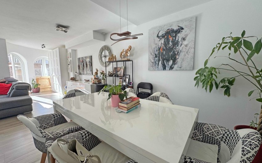 Resale - Townhouse -
Orihuela Costa - Villamartín