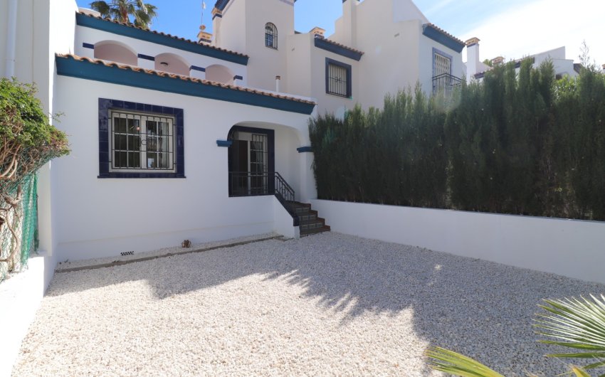Resale - Townhouse -
Orihuela Costa - Villamartín