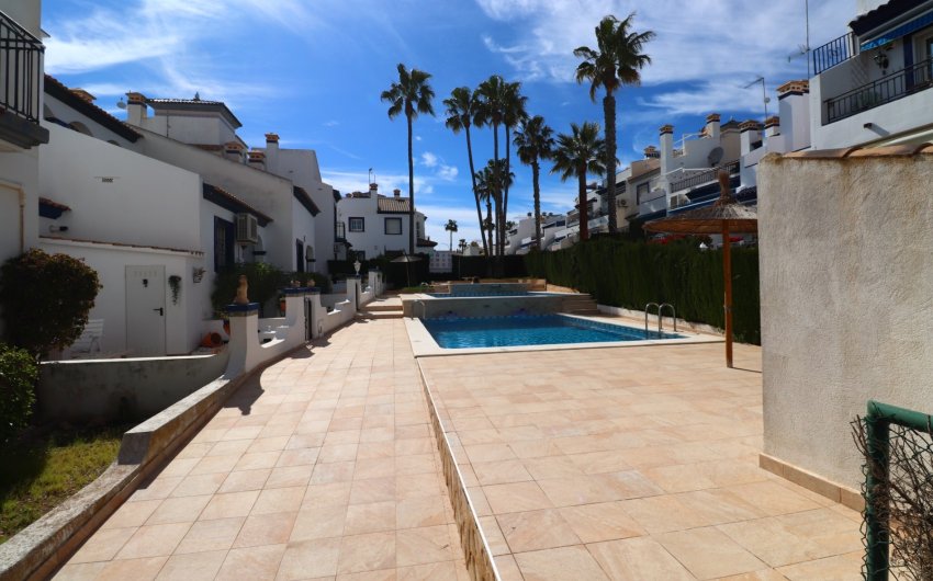 Resale - Townhouse -
Orihuela Costa - Villamartín