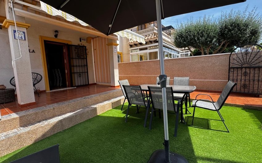 Resale - Townhouse -
Orihuela Costa - Villamartín
