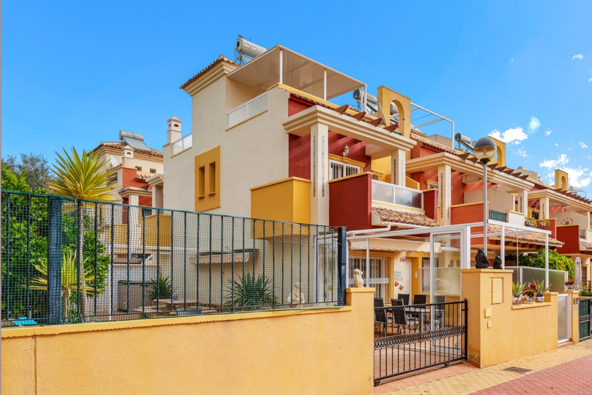 Resale - Townhouse -
Orihuela Costa - Villamartín