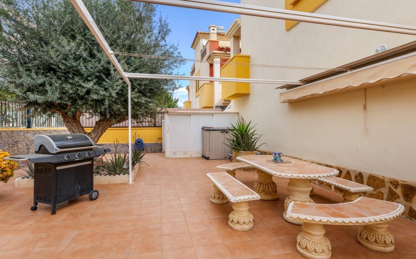 Resale - Townhouse -
Orihuela Costa - Villamartín