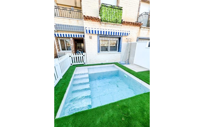 Resale - Townhouse -
Pilar de la Horadada - Torre de la Horadada