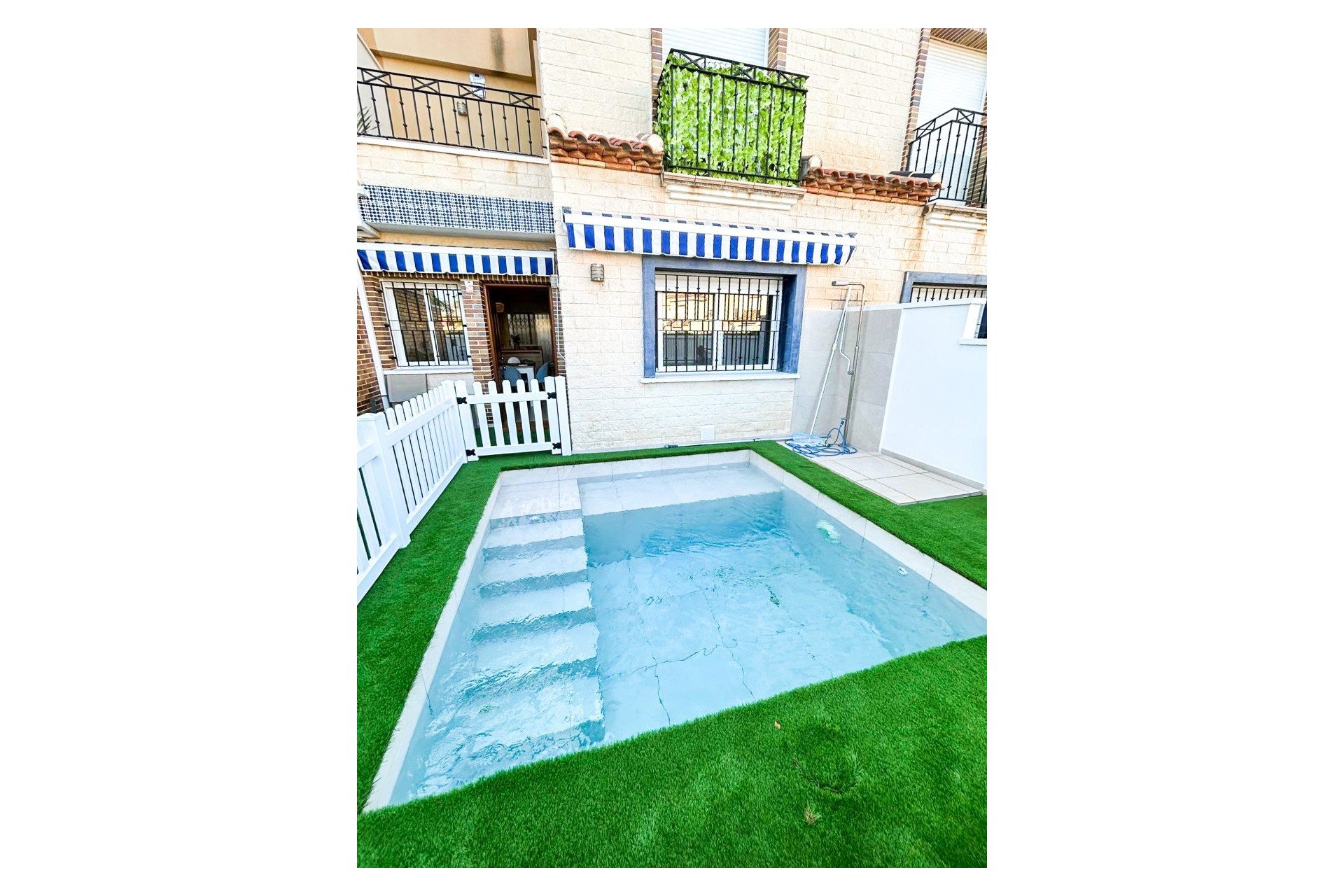 Resale - Townhouse -
Pilar de la Horadada - Torre de la Horadada
