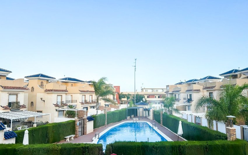 Resale - Townhouse -
Pilar de la Horadada - Torre de la Horadada