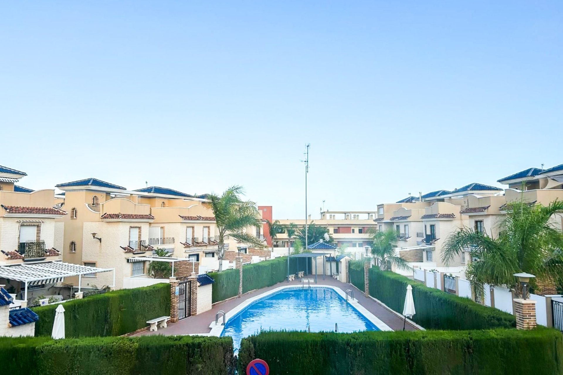 Resale - Townhouse -
Pilar de la Horadada - Torre de la Horadada