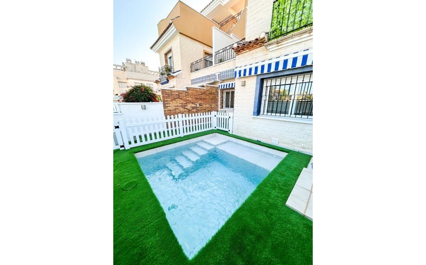 Resale - Townhouse -
Pilar de la Horadada - Torre de la Horadada