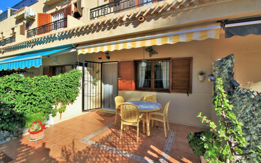 Resale - Townhouse -
Playa Flamenca