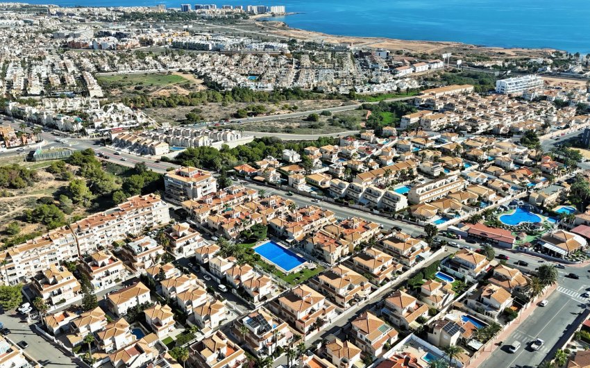 Resale - Townhouse -
Playa Flamenca